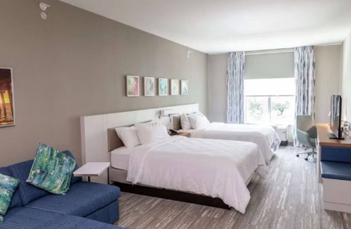 Wesley Chapel Hotel | 4 Separate Room for Families | Enjoy Free Breakfast, Outdoor Pool