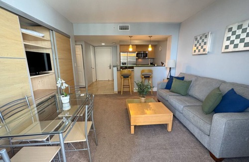 Sunny Isles Beach Condo | 42b Beachfront Marenas one bedroom apartment