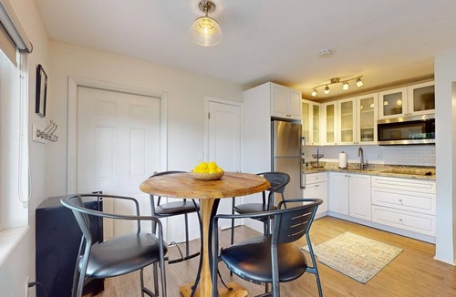 Palmetto Bay Apartment | 4BR 8 Beds by Miami SoFi Vacation Rentals Tucked in a quiet Palmetto Bay neighborhood, this 4-unit property offers stylish 2BR/1BA stays with thoughtful design, outdoor spaces, and easy access to parks, dining, and Miami hotspots.