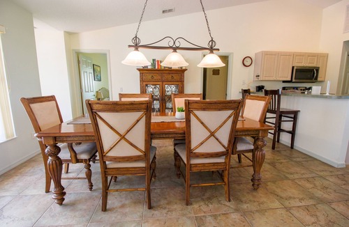 Hernando House | 4BR Lakeside Retreat, Trail & Lake Views