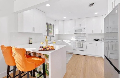Flagami House | 4BR Oasis Near MIA - Jacuzzi - Games - BBQ