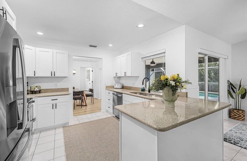 Willoughby Acres House | 4BRM Stylish Private Home, HTD POOL-Close To Beaches-BBQ-Pets OK-Spotless Clean
