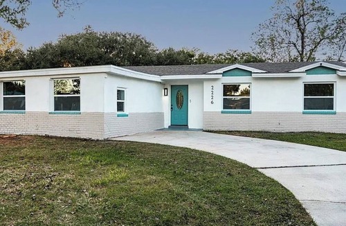 Richmond Heights House | 5-bedroom house in pleasant Orlando with AC close to attractions and hospitals