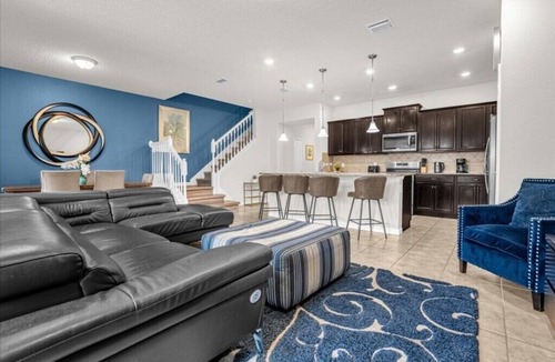 Bay Lake House | 5 Bedrooms/4.5 Bathrooms/Solterra (4618 TD)