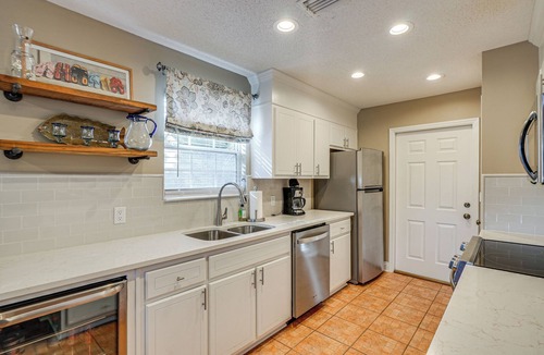 Riviera Beach House | 5 Blocks to Shore: PCB Escape w/Screened Porch