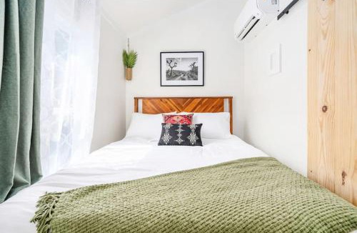 Guntersville Apartment | 5 Cozy Casita Lux Tiny House, Firepit, 5 Mins To Downtown Guntersville