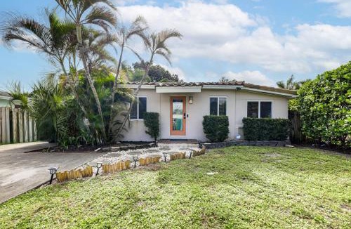 Edgewood House | 5 Mi to Las Olas Beach! Bright Home w/Fenced Yard