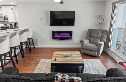Miramar House | 5 minutes to Sunlife stadium! Near beaches, completely remodeled.
