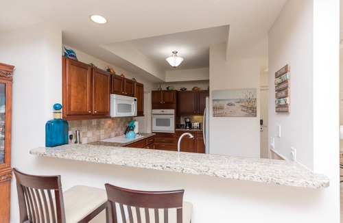 Palm Coast Condo | 5★ Resort-Style Retreat, Sunset Cruises, Boat/Jetski Rentals, Beach & Dolphins