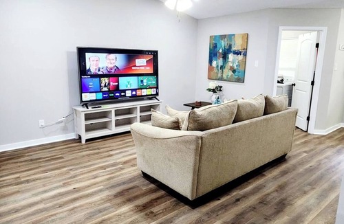Saint Elmo House | 5 STAR HOME NEAR MOBILE AIRPORT & SHOPPING DISTRICT