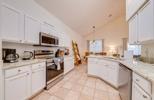 Thousand Oaks Villa | 534 - Stunning 4 Bed Villa with South Facing Pool, Spa & Water View Near Disney