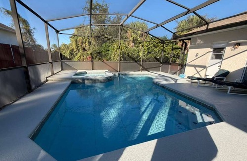 Lindfields House | 5BR Disney Retreat | Private Pool, Spa & Game Room — Sleeps 14
