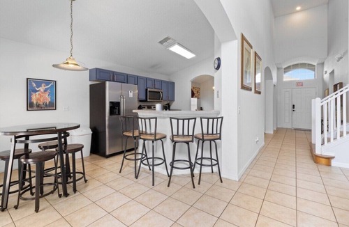 Lake Berkley House | 5BR Family Villa | South-Facing Pool, Game Room, Near Disney