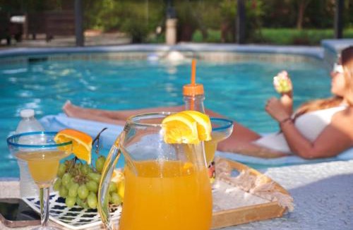 East Arlington House | 5BR Jacksonville Home - Pool, Hot Tub, 8 Min to Beach