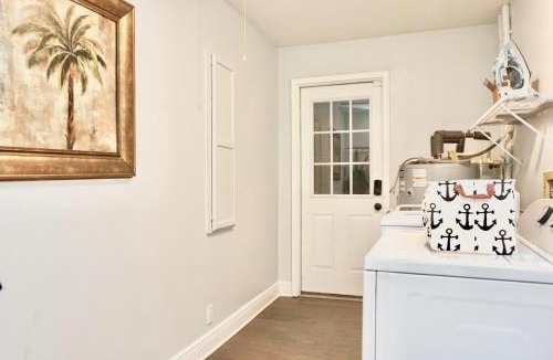 East Arlington House | 5BR Jacksonville Home - Pool, Hot Tub, 8 Min to Beach