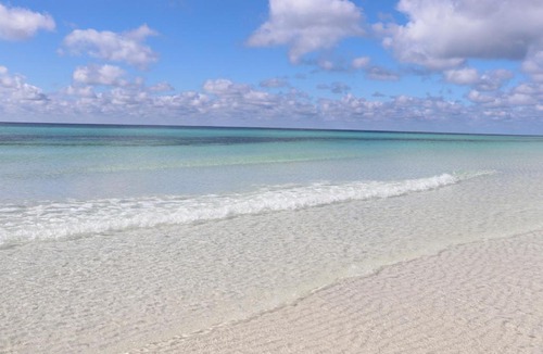 Emerald Waters Village House | 5BR One Block to Beach- Hot Tub- Pool- Golf Cart- Pets