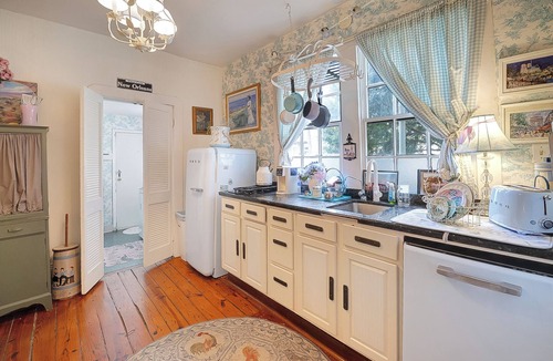 Metairie House | 6 BR/3BA Gorgeous, Historic, Charming, Trolley, French Quarter, Sleeps 12