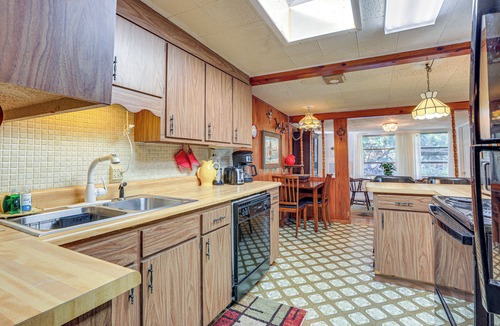 Chiefland House | 6 Mi to Manatee Springs! Family Riverfront Getaway