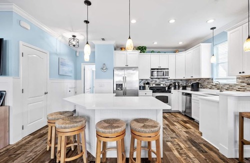 Villages of Crystal Beach House | 6BR Beach Home 5-min Walk to Ocean Resort Pool