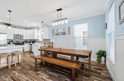 Villages of Crystal Beach House | 6BR Beach Home 5-min Walk to Ocean Resort Pool