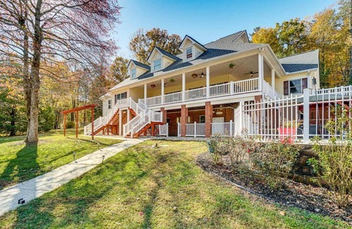 Cleveland House | 7 Acres