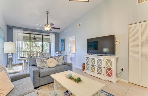 South Bradenton House | 7 Mi to Beach: Condo w/Pool Access in Bradenton!