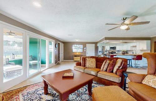 Micanopy House | 7 Mi to Paynes Prairie Preserve! Rural Retreat