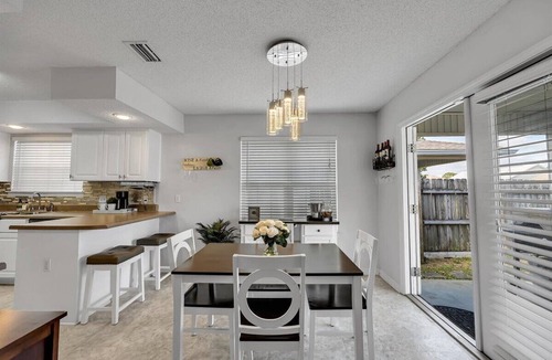 Ono Island House | 7 Minutes to private beach! Come get away but close enough to enjoy everything!
