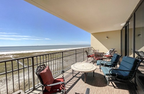 Dauphin Island Condo | 7th Floor Gulf Front Condo - Family Friendly Facility