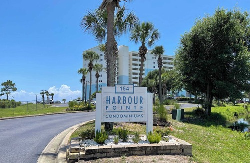 Ono Island Condo | 7th Floor Waterfront Harbour Pointe Retreat