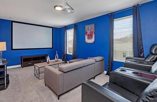 Davenport House | 8BR Luxury - Sleeps 22 - Near Disney with Pool & Hot Tub!