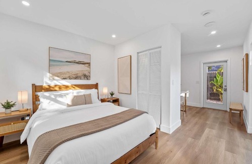Victoria Park Apartment | 921 Apartment 4