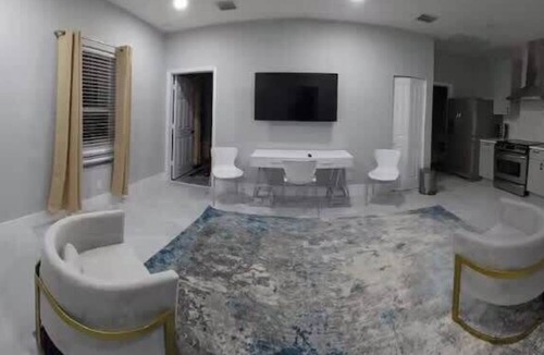 West Dixie Bend House | 9BR/5BA/Pool/Jacuzzi/Theater/Mini Golf/Beach