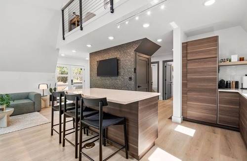 Gainesville House | A-Frame Modern Minimalist Dream: 3-bed, 2bath; Hot Tub & Cold Plunge