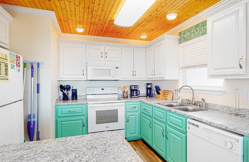 Fort Morgan House | A Wave From It All