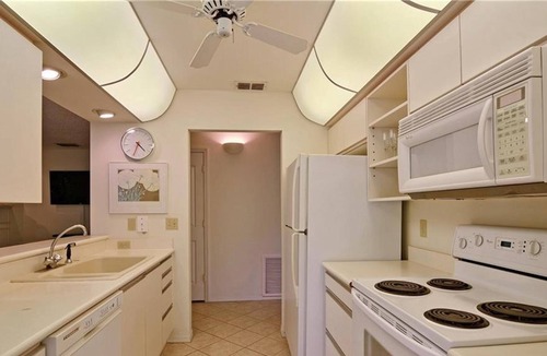 Wabasso Beach House | A1A Vero Beach Barrier Island Corner Townhome across the street from the ocean