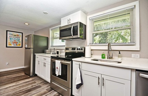 Winter Garden Apartment | Adorable 1-bedroom right on the bike trail