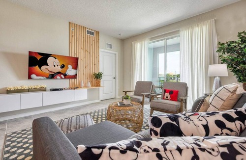 Kissimmee Condo | Adorable 2 BR close to Disney Storey Lake