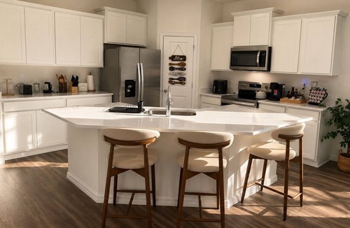 Bearss Plaza House | Adorable 3-bedroom house in tranquil San Antonio nearby Mirada lagoon