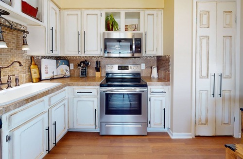 Gulf Shores Condo | Adorable Condo w/Pool and Beach Access Sleeps 5