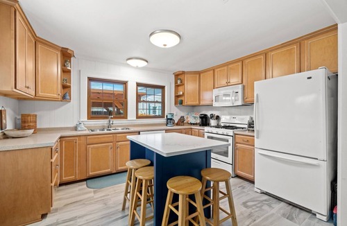 Laguna Beach Estates House | Adorable Laguna Beach Cottage with Pool, 1-Minute Walk to the Beach