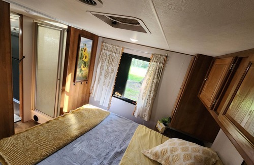 Merritt Island House | Adorable remodeled RV 5 mins to Nasa, 15 to beach, n 40 to theme parks!