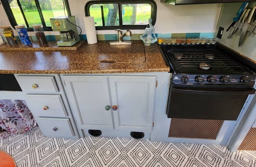 Merritt Island House | Adorable remodeled RV 5 mins to Nasa, 15 to beach, n 40 to theme parks!