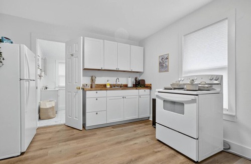 South Pensacola Cottage | Affordable & Private Studio