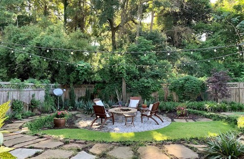 Fairhope Cottage | Airy & Artsy A Beautiful Stay