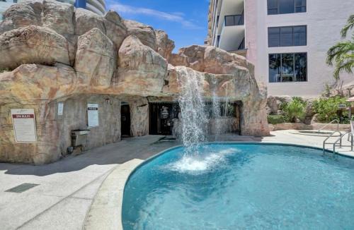 Mid Beach Apartment | AK414- Miami Beach Apt at Oceanfront Resort