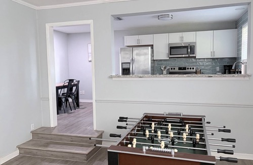 Arlington House | Alderman Acres - 4 Bedroom with a Game Room!