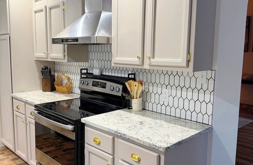 Malbis House | Allergen conscious 3-bedroom Daphne home with Pool