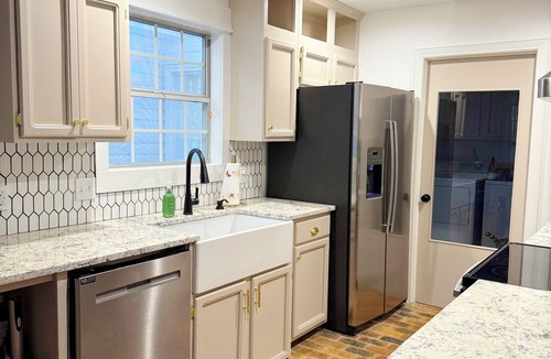 Malbis House | Allergen conscious 3-bedroom Daphne home with Pool