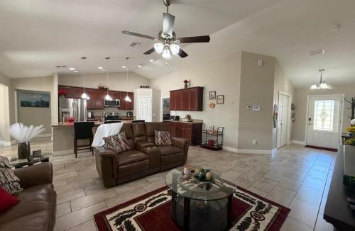 Ocala House | Amazing 4 Bedroom home in Ocala